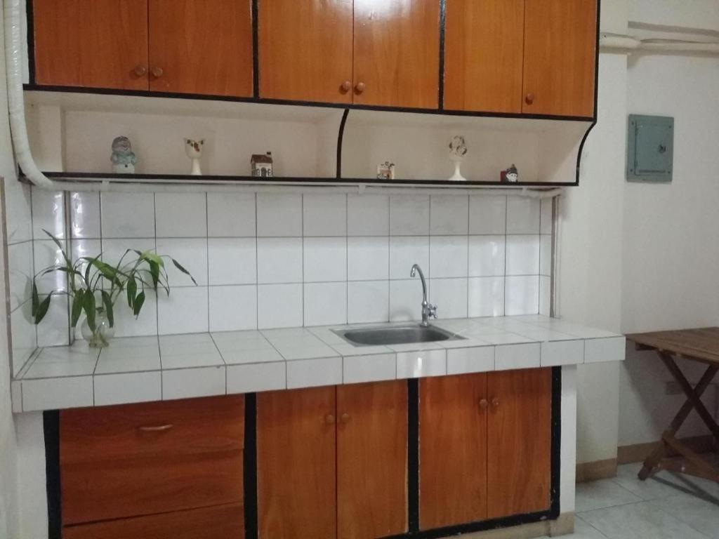 Bridgeview Hotel Лаолаг Екстериор снимка
